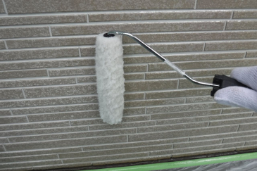 神奈川県横浜市緑区 O様邸 【関西ペイント】外壁塗装の上塗り工程