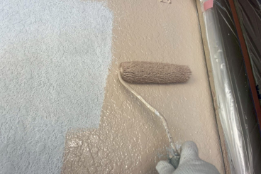 神奈川県横浜市保土ヶ谷区 T様邸 【関西ペイント】外壁塗装の中塗り工程 神奈川県横浜市保土ヶ谷区 T様邸 【関西ペイント】外壁塗装の中塗り工程