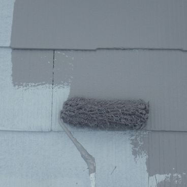 屋根塗装の下〜中塗り｜藤沢市 F様邸